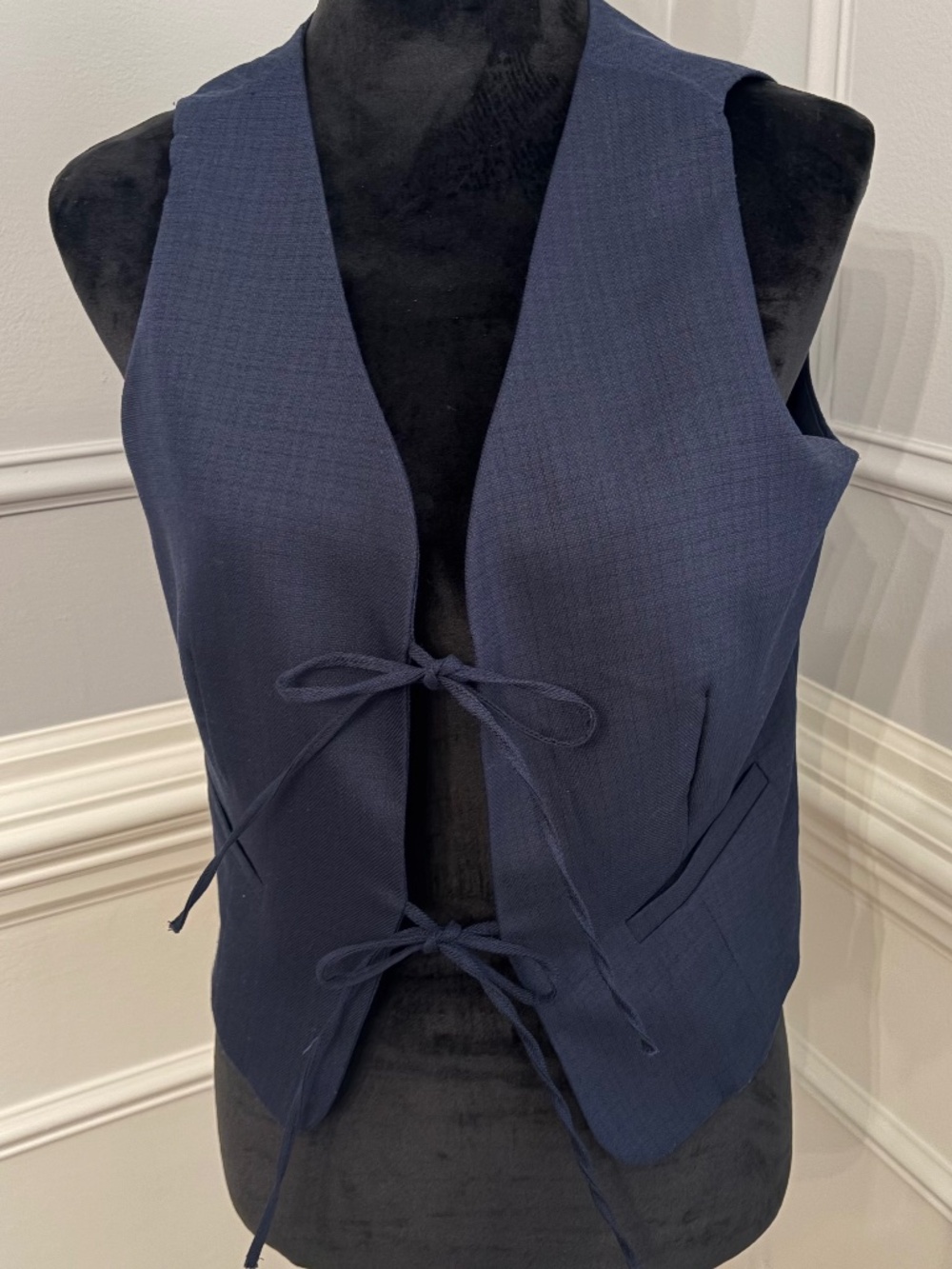 Sincerely Jules Navt blue vest size small